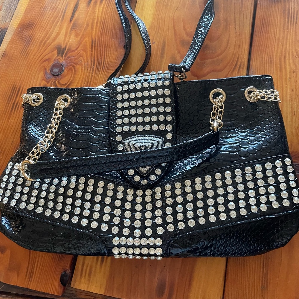 The most bling purse ever made!!! Extra sparkle rhinestone black purse XL gold